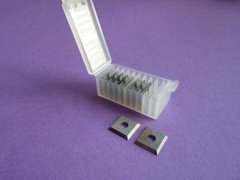 Hmb wegwerpmesje      12x12x1.5(10)
