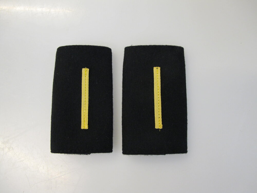 Epaulette                deck cadet